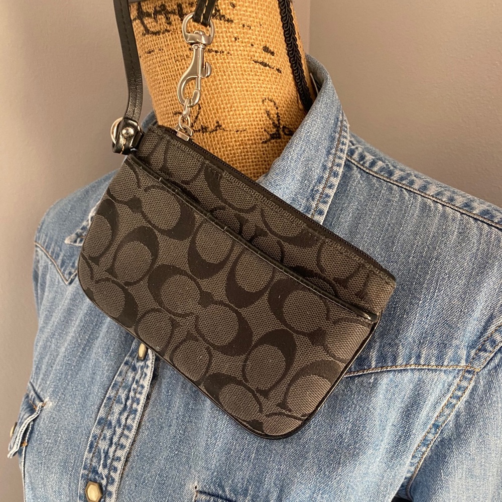 Wristlet